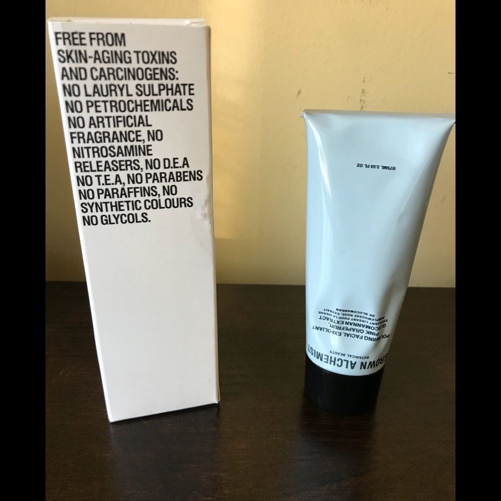 Polishing face exfoliant